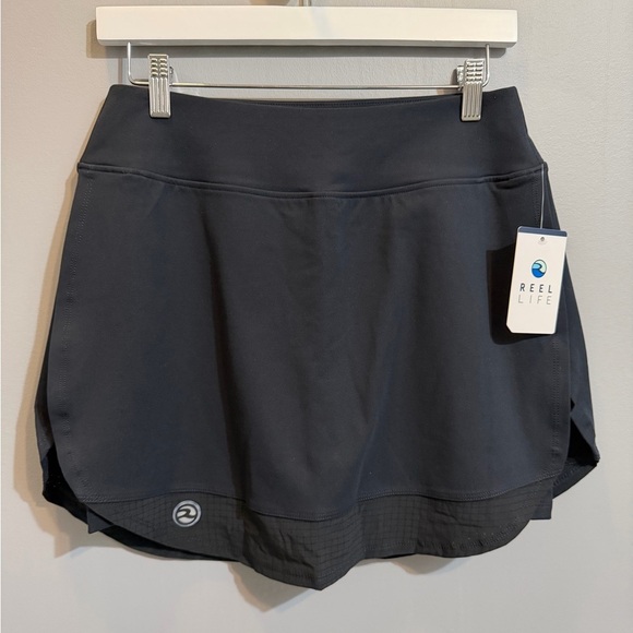 NWT Reel Life Rev Skort - Picture 2 of 9